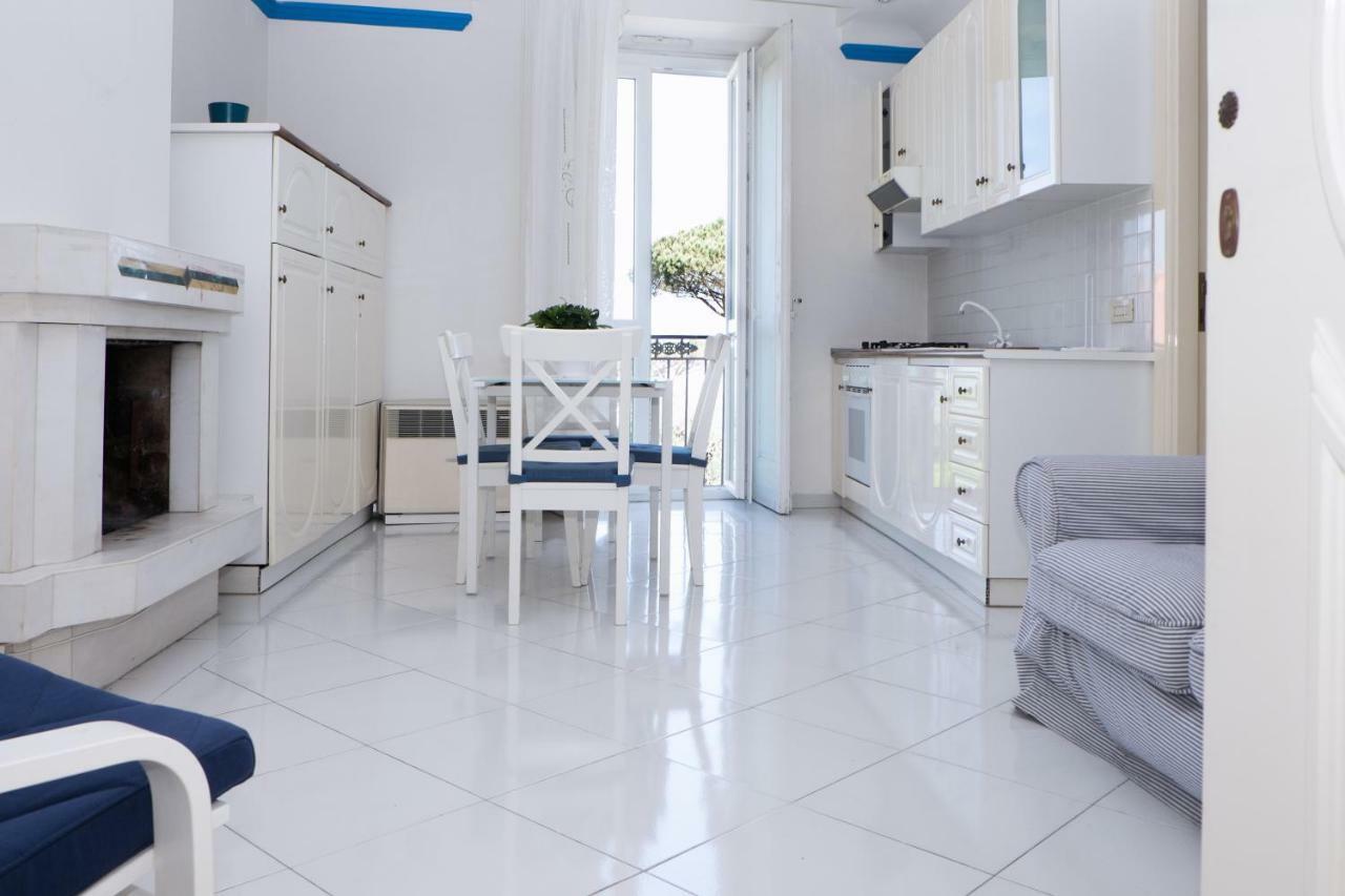 "White Mermaid" - Sorrento Downtown Sea View Apartment 外观 照片